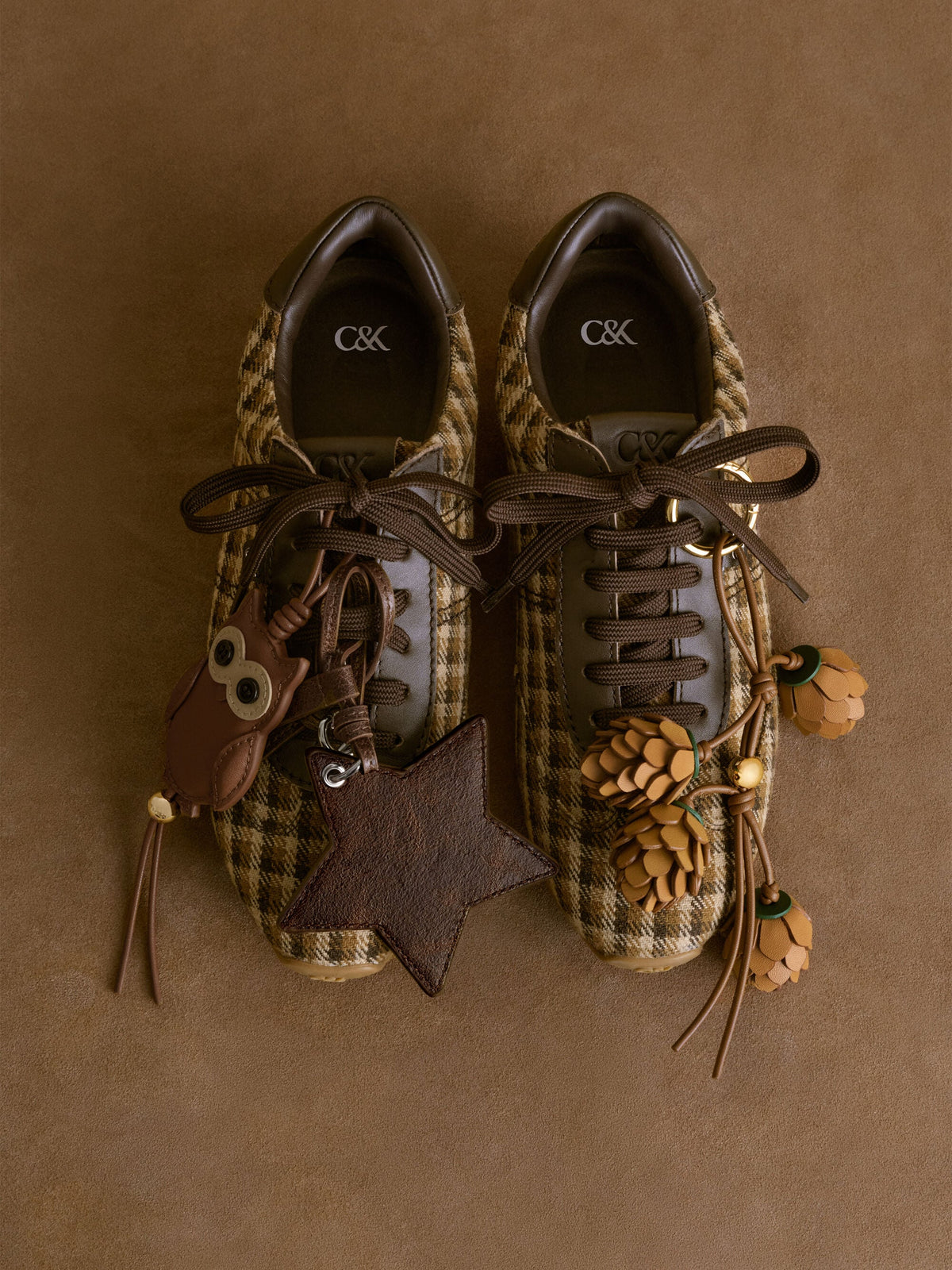 Noane Star Mirror Charm - Distressed Coffee | CHARLES & KEITH