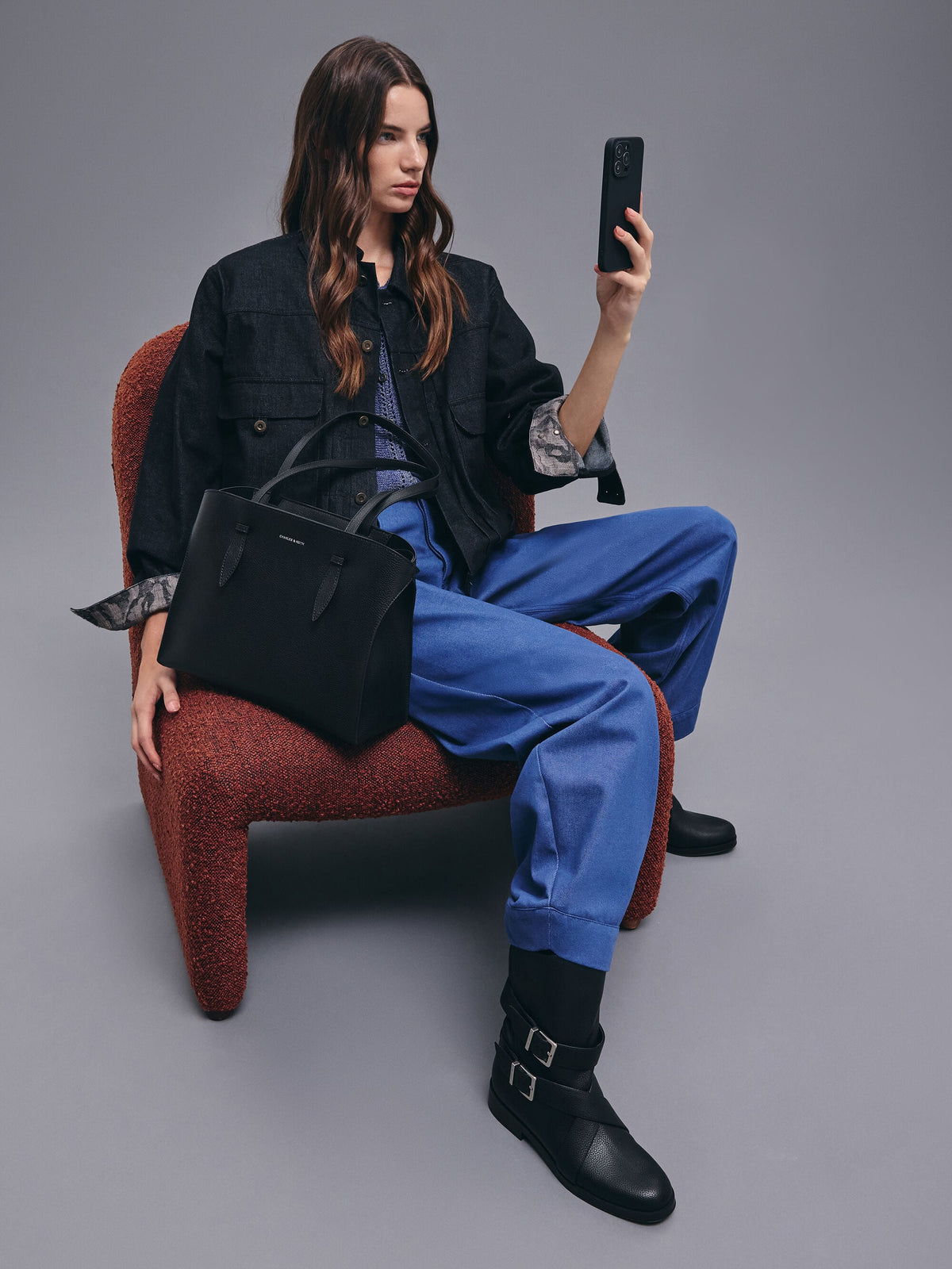 Allyn Elongated-Handle Tote Bag - Noir | CHARLES & KEITH